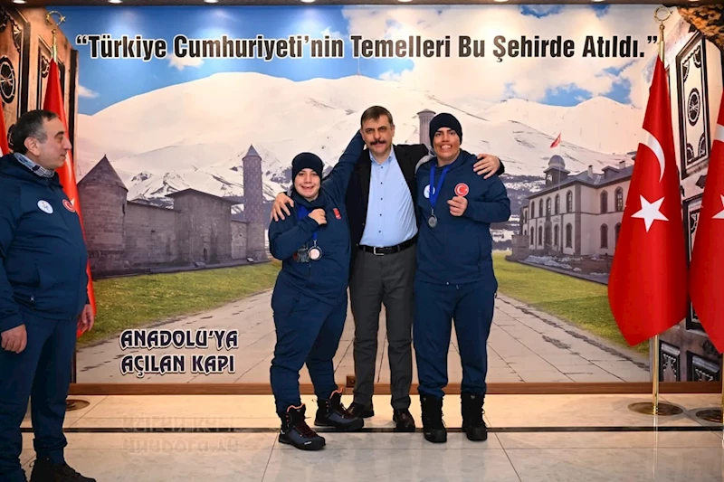 Eski Cumhuriyet Başsavcısı Ünal Bingül, Erzurum Valisi Mustafa Çiftçi