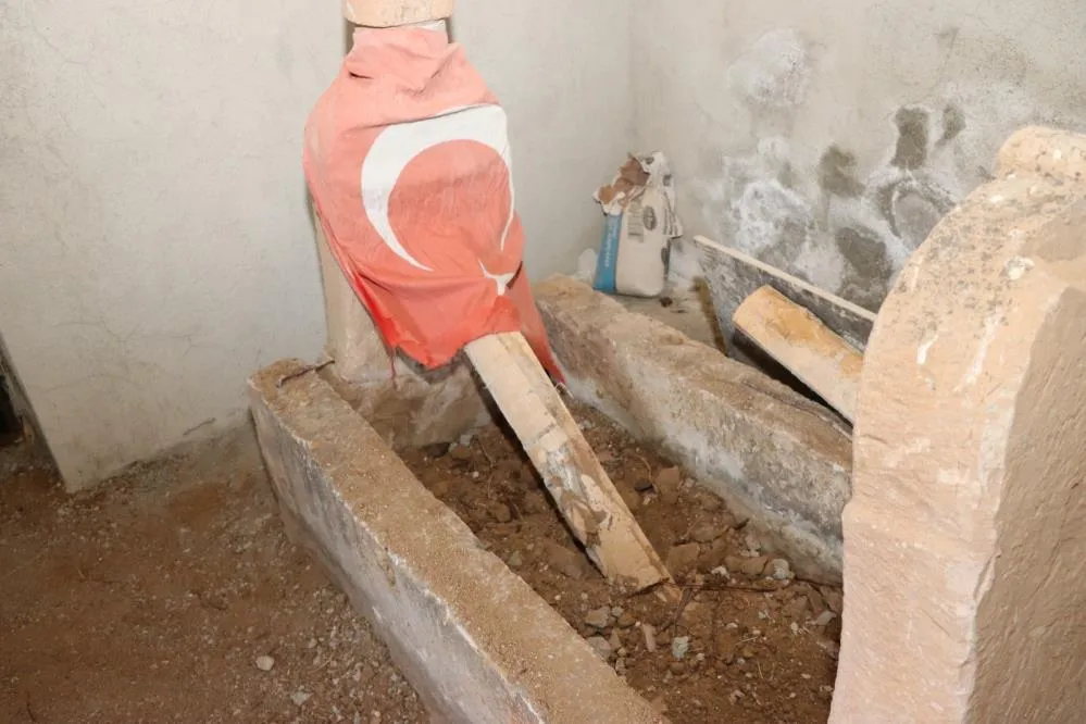Şehit mezarları tahrip edildi, savcılık soruşturma başlattı
