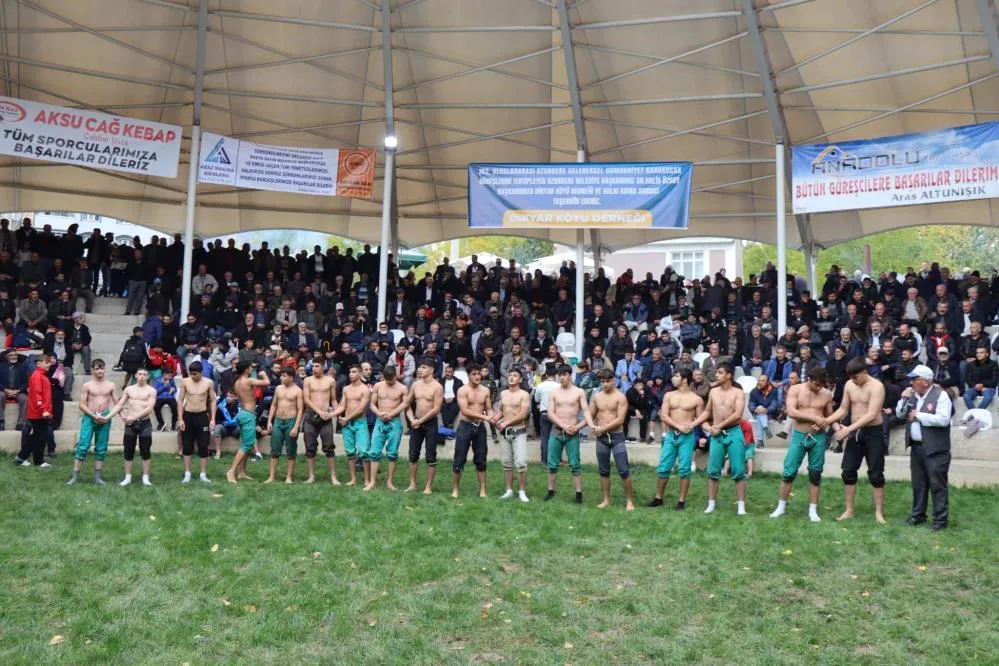 Cumhuriyet ile yaşıt karakucak güreşleri