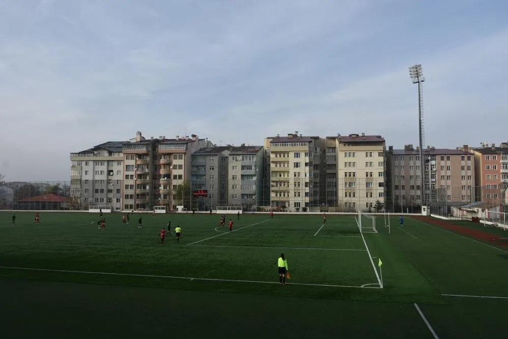 3 Temmuz Stadı’nda sporcular daha güvenli ortamda spor yapacak
