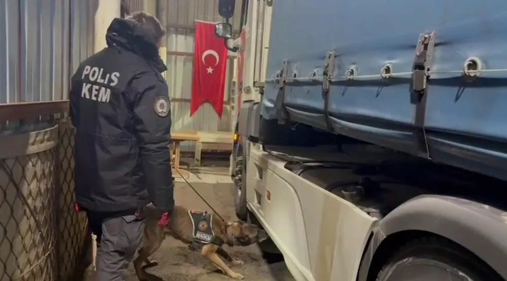 Erzurum polisinden dev uyuşturucu operasyonu: 2 tutuklama