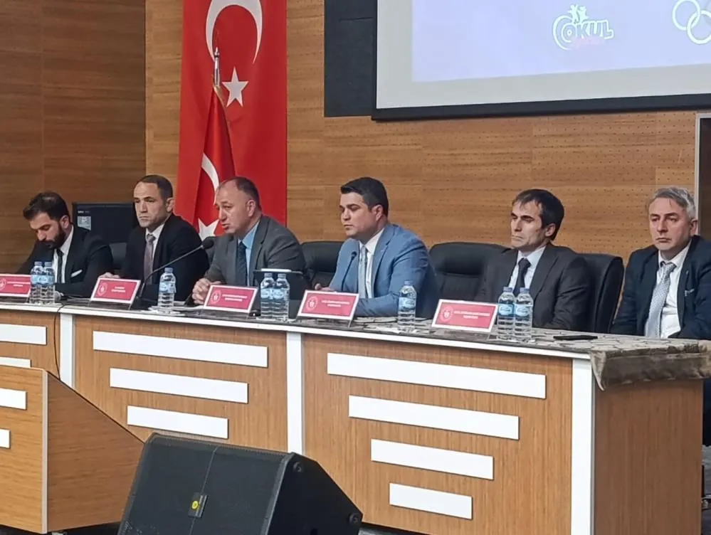 Erzurum GSİM sporda ve gençlikte zirveyi sevdi