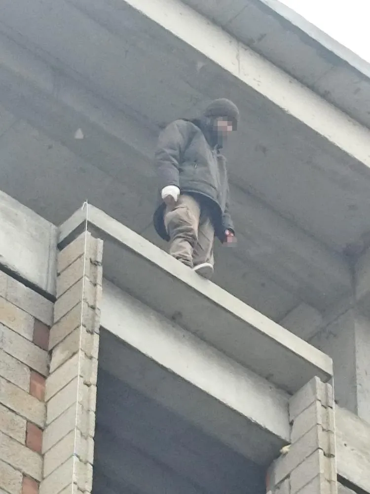 Erzurum Horasan’da intihar girişimi: Ekipler son anda ikna etti