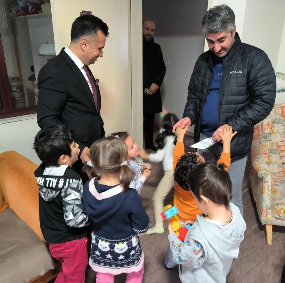 Bakan Yardımcısı Tarıkdaroğlu, Nenehatun Çocuk Evleri Sitesi