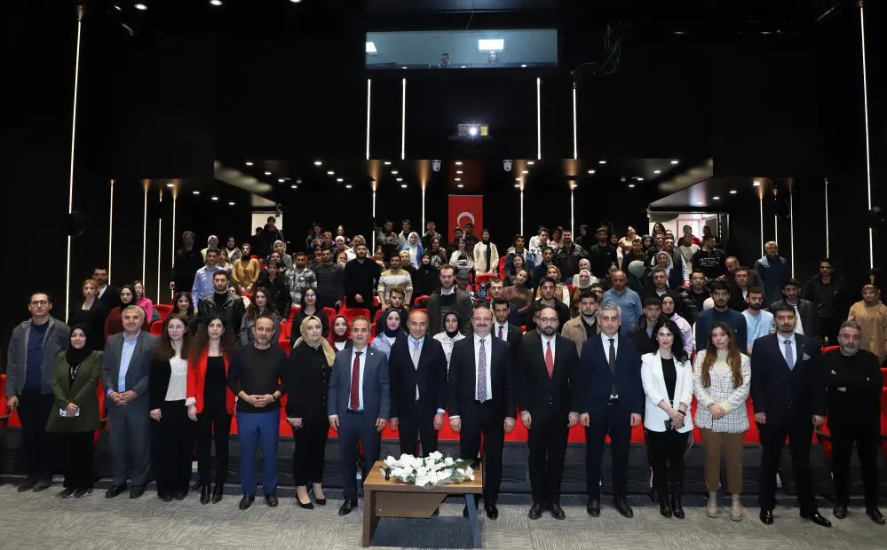 İletişim Fakültesinde 