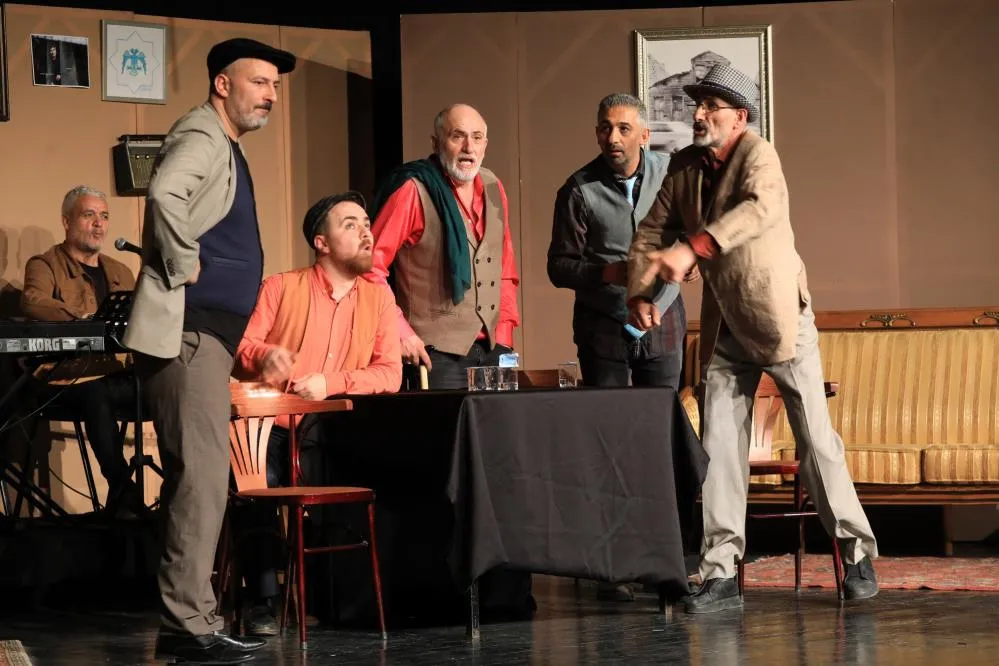 Şehir Tiyatrosu’nun yeni oyunu ‘3 Kuşak Erzurum’ yoğun ilgi gördü