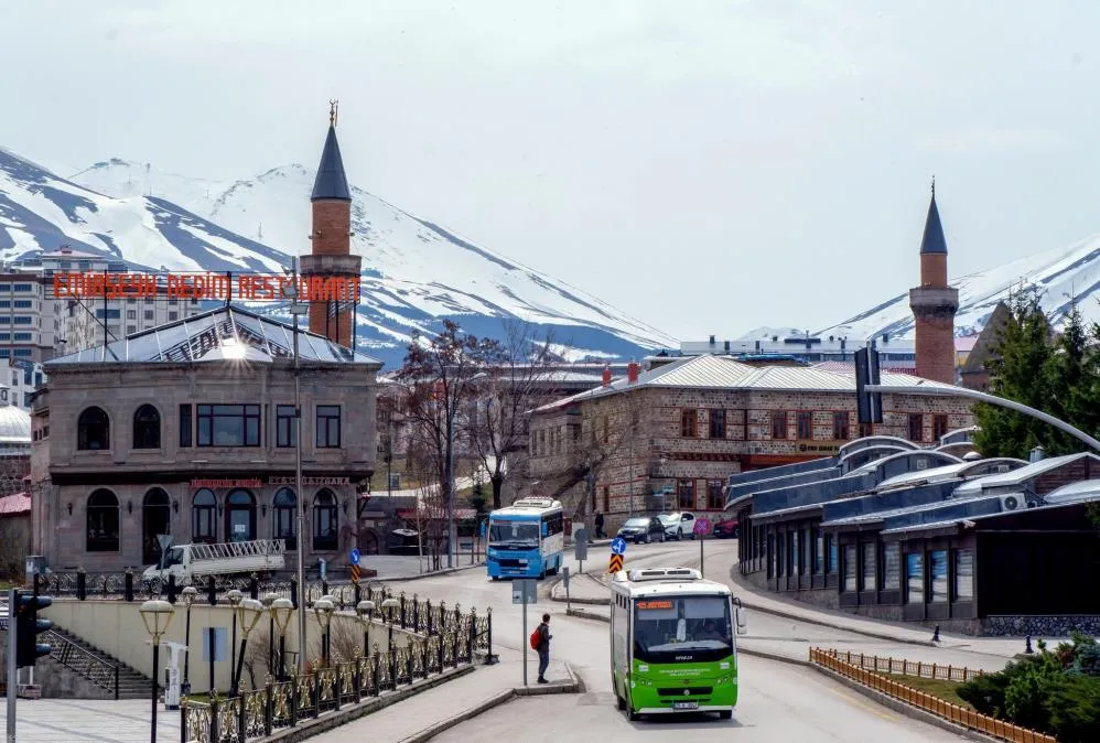 Meteorolojiden yıldırım düşmesi uyarısı