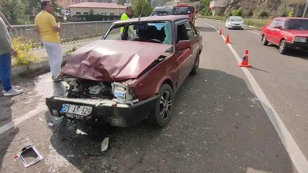 Tortum’da trafik kazası: 3 yaralı