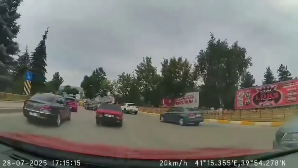 Erzurum’da modifiyeli ve abart egzozlu araçlara denetim: 12 araç trafikten men edildi