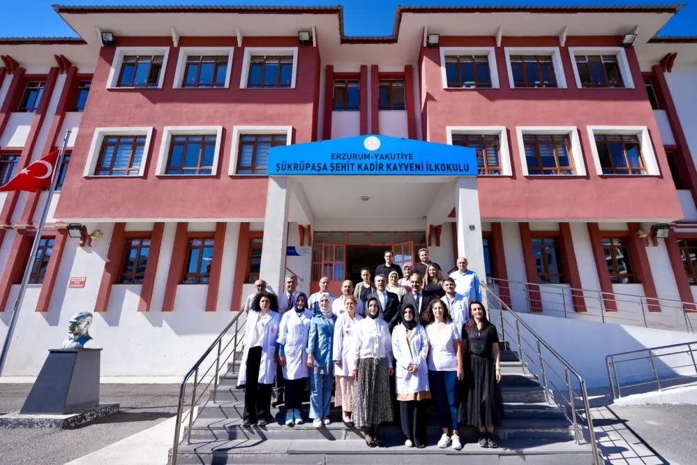 Bakan Tekin’den Erzurum’da sürpriz okul ziyareti