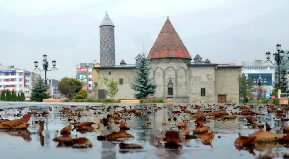 Erzurum’da kuvvetli rüzgar uyarısı