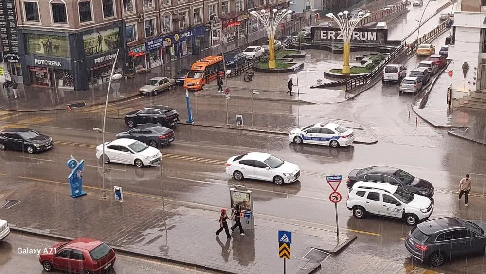 Erzurum yağmurla serinledi